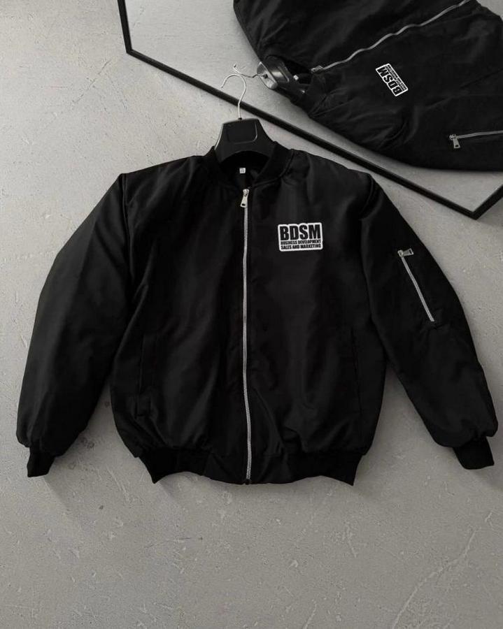 Içi Kapitone Astarlı Tam Kalıp Baskılı Bomber Ceket