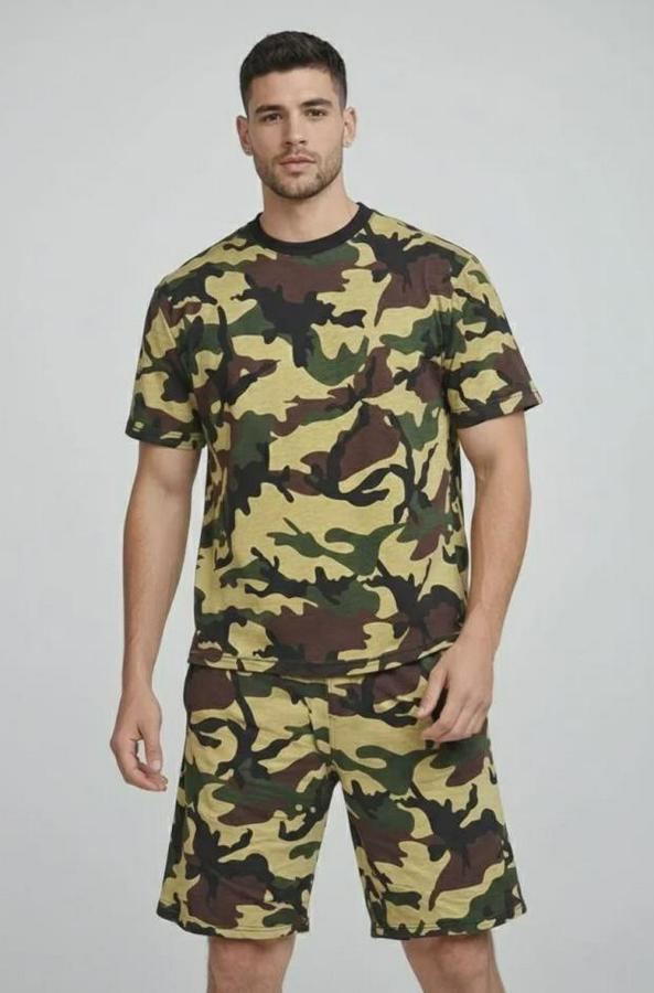Kamuflaj Desenli Tişört Şort Takım – Regular Fit Günlük Spor 2’li Yazlık Kombin