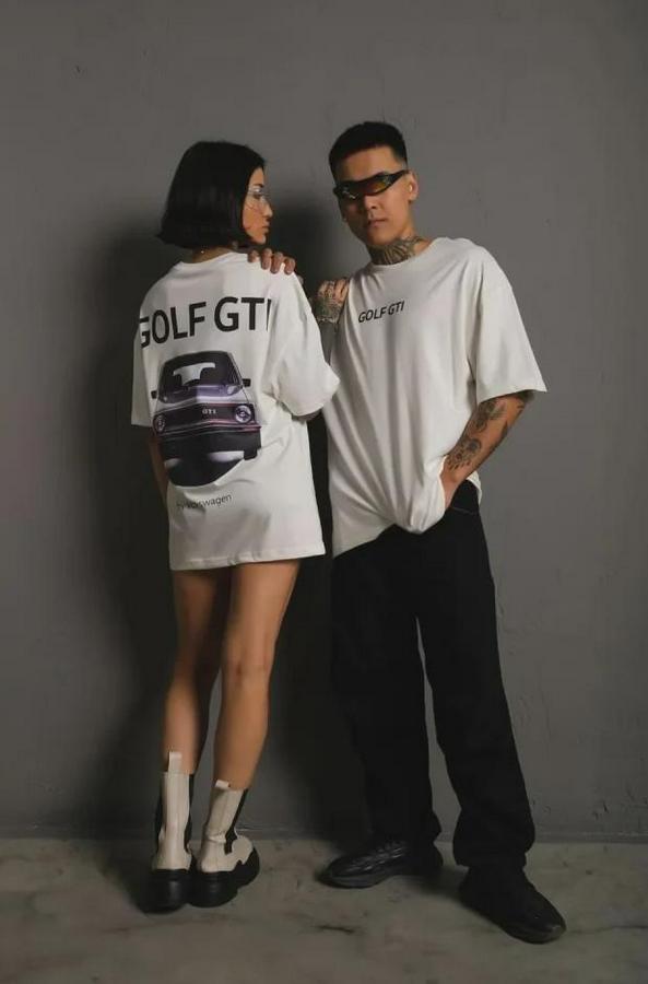 Oversize Baskılı Tişört – Golf Gti Retro Araba Desenli, Ön