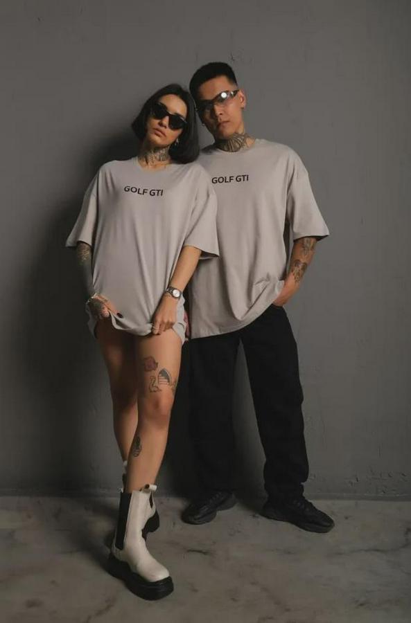 Oversize Baskılı Tişört – Golf Gti Retro Araba Desenli, Ön