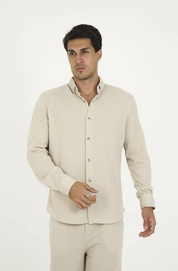 Düğmeli Tam Kalıp Uzun Kol Jakar Gömlek