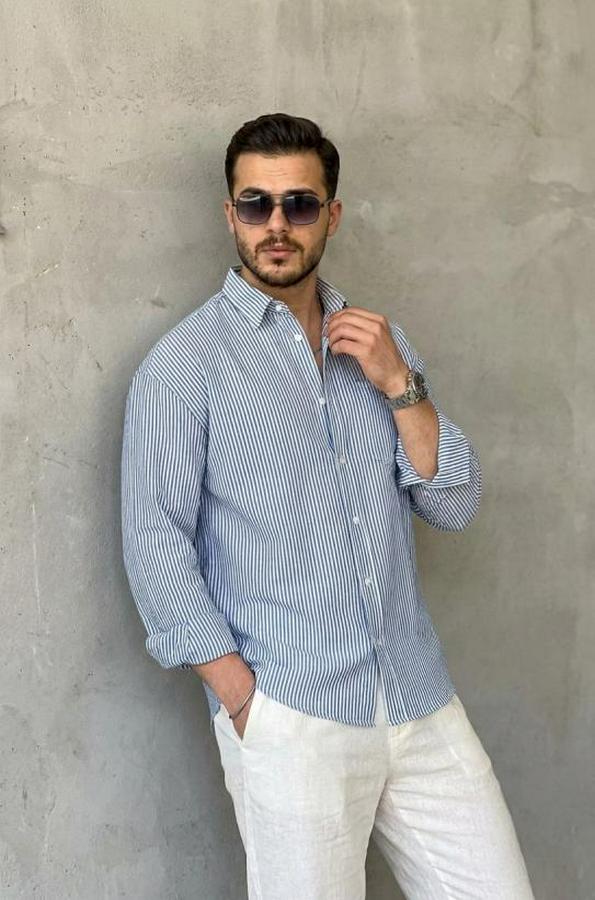 Ince Çizgili Gofre Kumaş Rahat Kalıp Gömlek