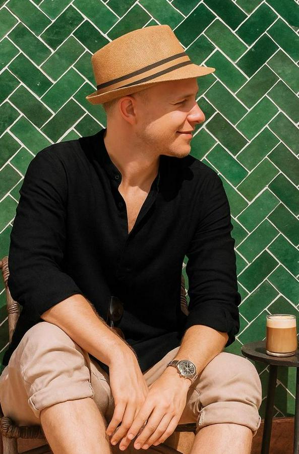 Uzun Kollu Hakim Yaka Düğmeli Müslim Gömlek