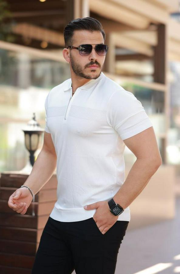 Göğüs Pirinç Desenli Fermuar Yakalı Kısa Kollu Tişört