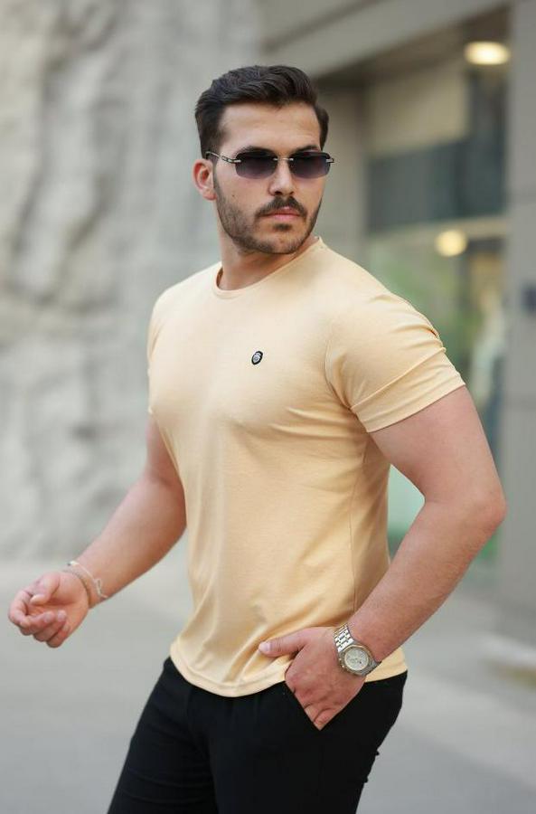 Bisiklet Yaka Arma Detaylı Basic Kısa Kollu Tişört