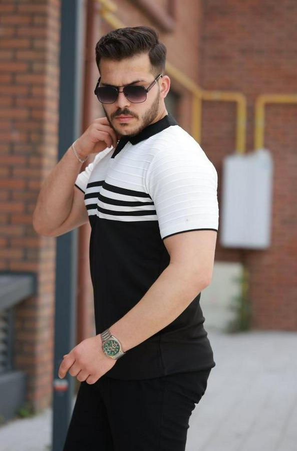 Çizgi Desenli Yakalı Kısa Kollu T-Shirt