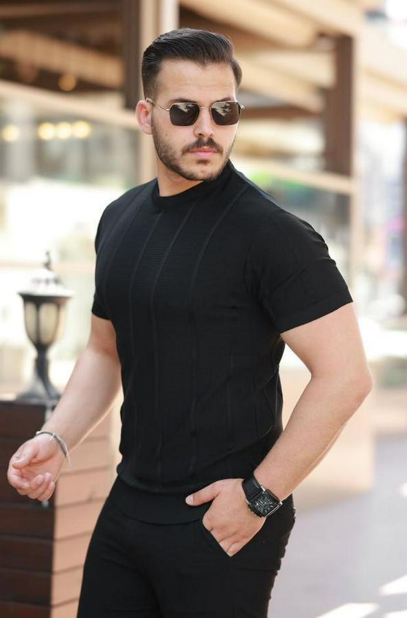 Desenli Çizgi Kabartmalı Kısa Kollu Tişört