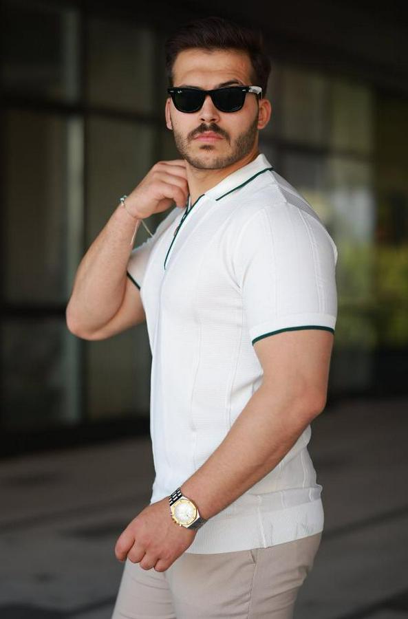 Dikey Kabartmalı Örgü Dokulu Fermuar Yakalı Tişört