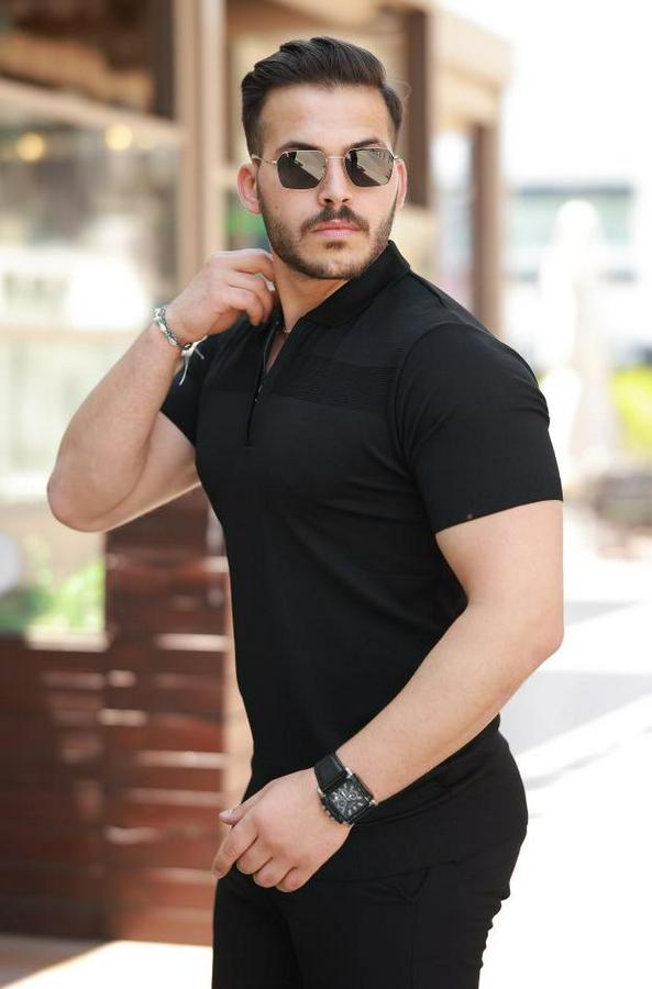 Göğüs Pirinç Desenli Fermuar Yakalı Kısa Kollu Tişört