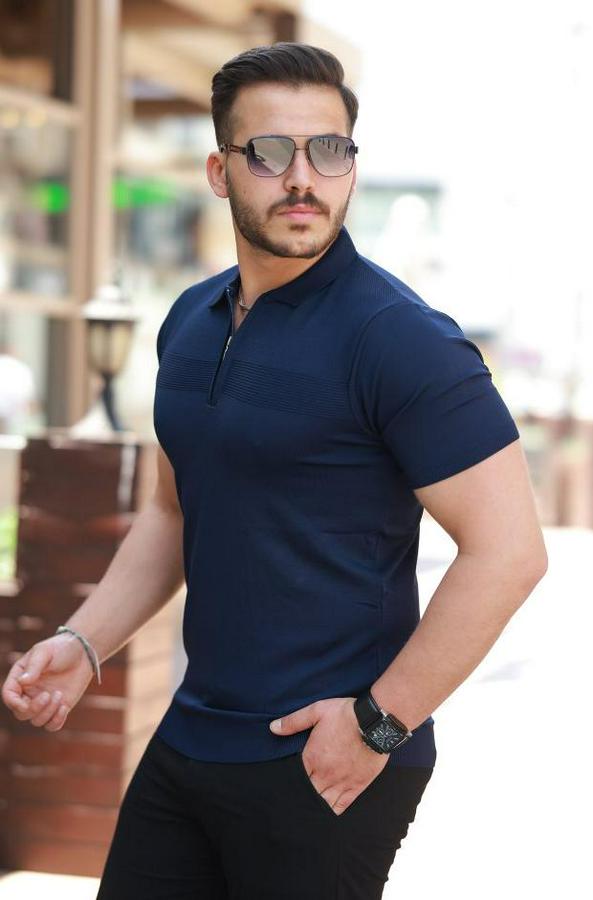 Göğüs Pirinç Desenli Fermuar Yakalı Kısa Kollu Tişört