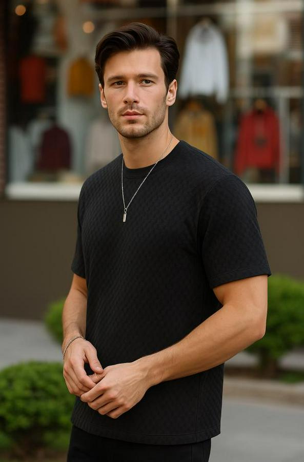 Kısa Kollu Baklava Desenli T-Shirt