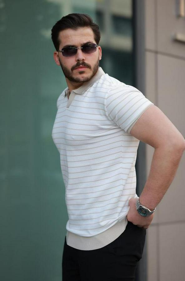 Kısa Kollu Çizgi Desenli Örme Kumaş Tshirt