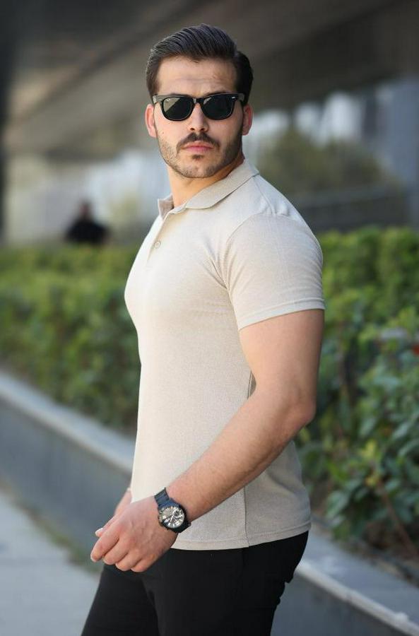 Kısa Kollu Yakalı Tişört