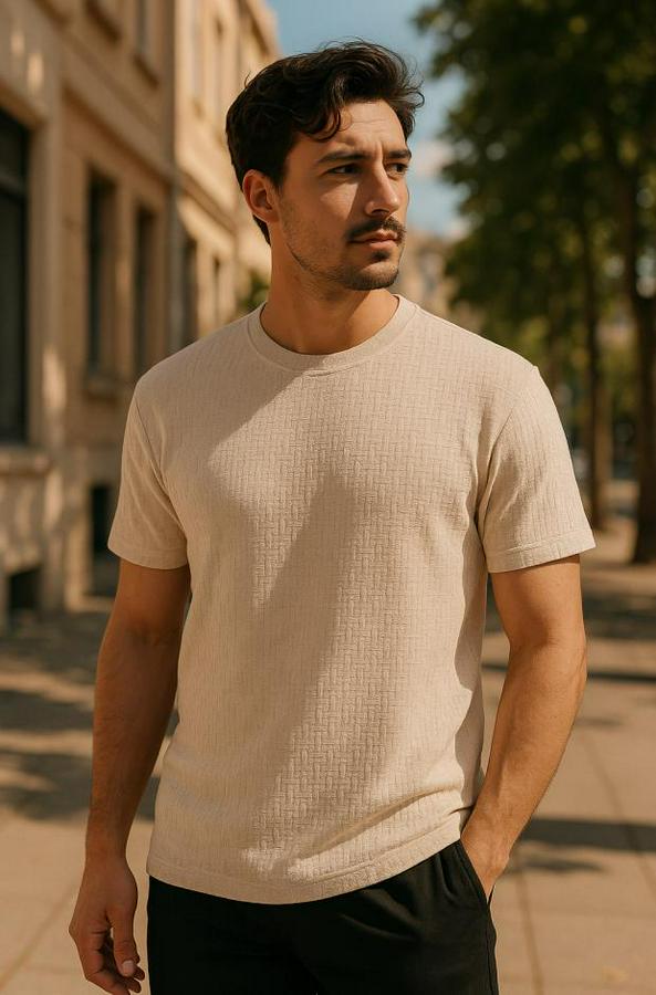 Kısa Kollu Zigzag Desenli T-Shirt