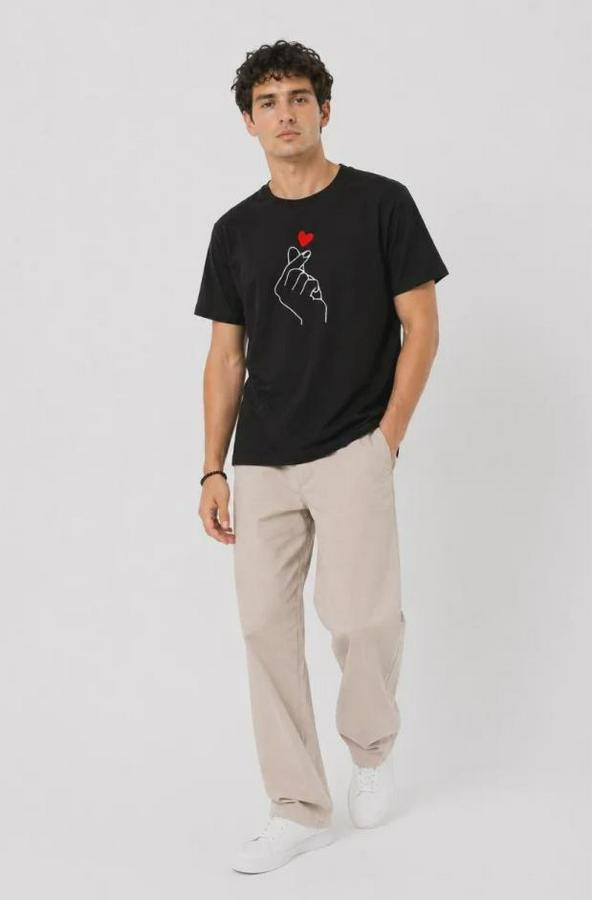 Kore Parmak Kalp Aşk Temalı Minimal Baskılı Tişört Yazlık Kısa Kol T-Shirt