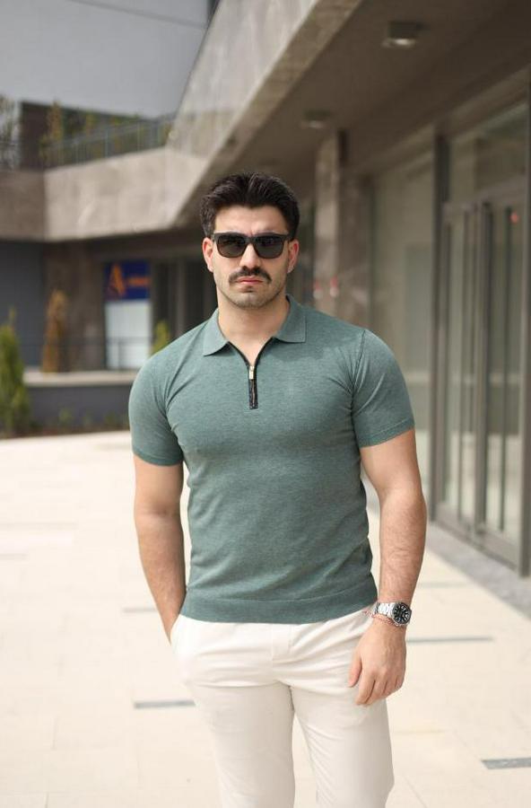 Polo Yaka Fermuar Detaylı Tişört