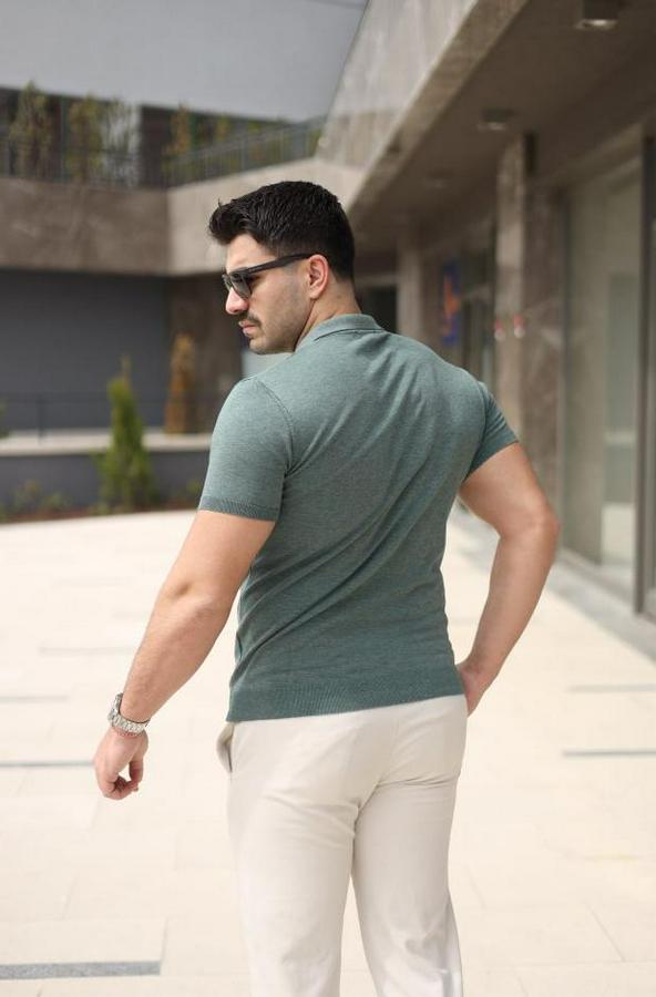 Polo Yaka Fermuar Detaylı Tişört