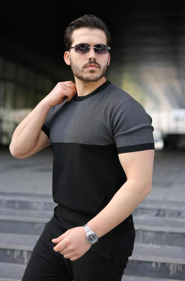 Renk Bloklu Bisiklet Yaka Kısa Kollu Triko Tişört