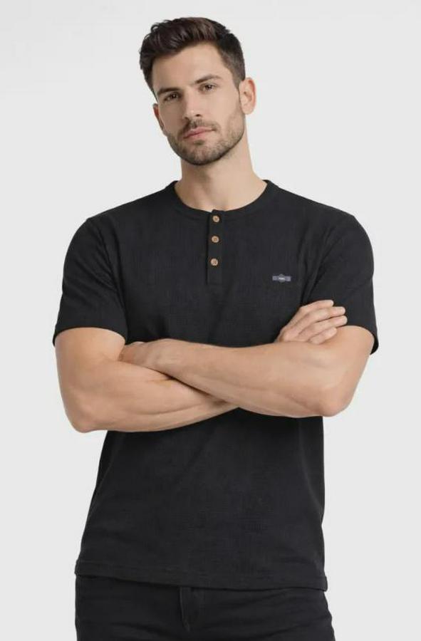 Waffle Dokulu Likralı Henley Yaka Düğmeli Regular Fit Kısa Kollu T-Shirt