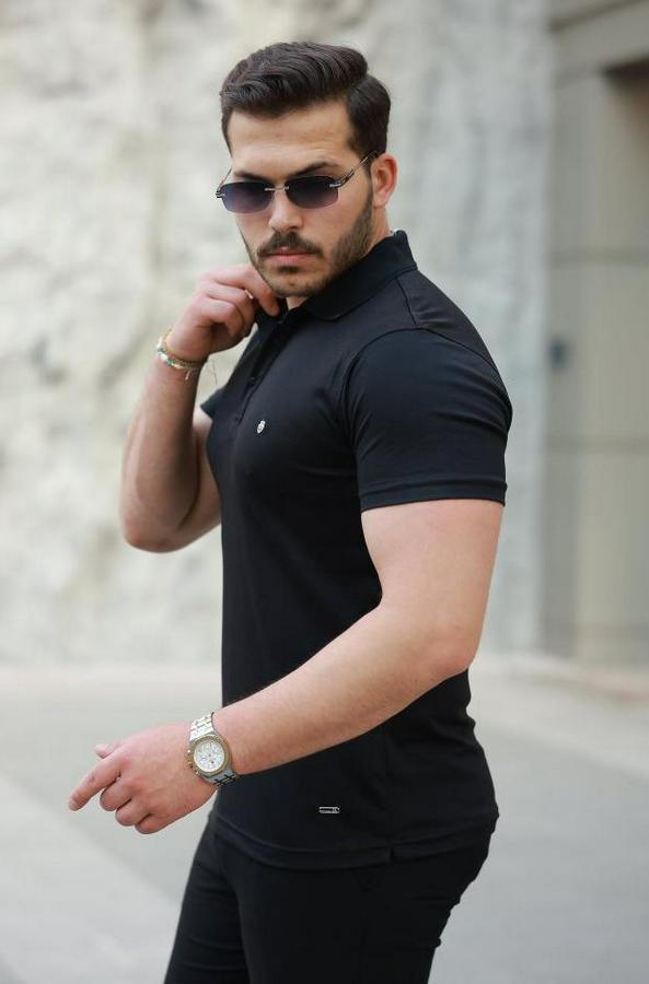 Yakalı Arma Detaylı Kısa Kollu Tişört