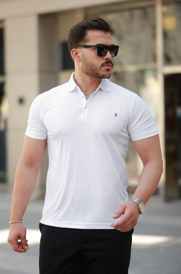 Yakalı Arma Detaylı Kısa Kollu Tişört