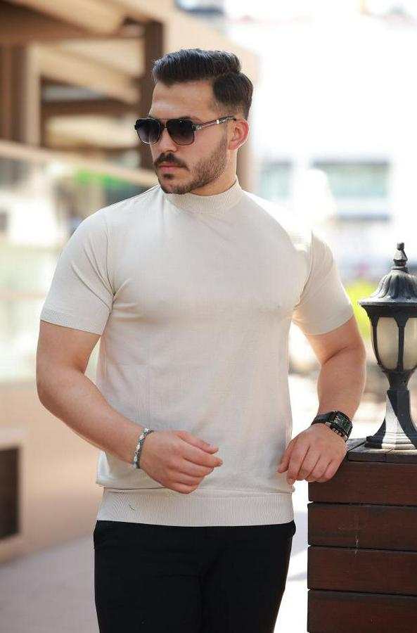 Yarım Balıkçı Yaka Kısa Kollu Tişört