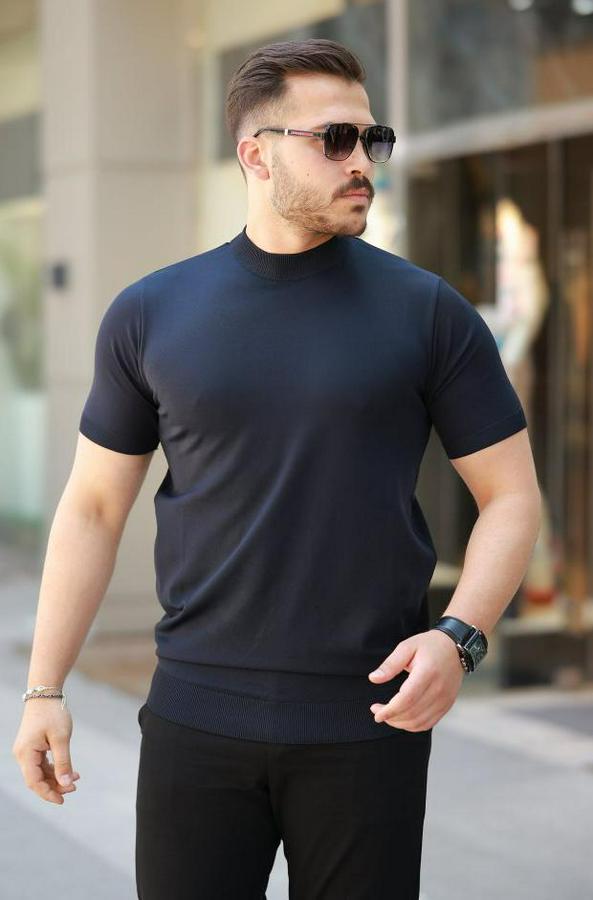 Yarım Balıkçı Yaka Kısa Kollu Tişört