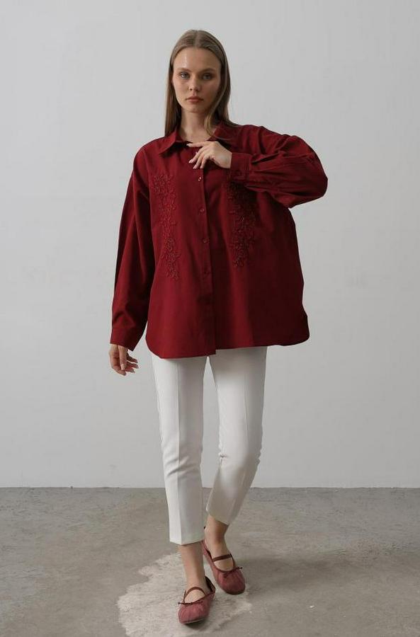 Boncuk Nakış Detaylı Uzun Gömlek