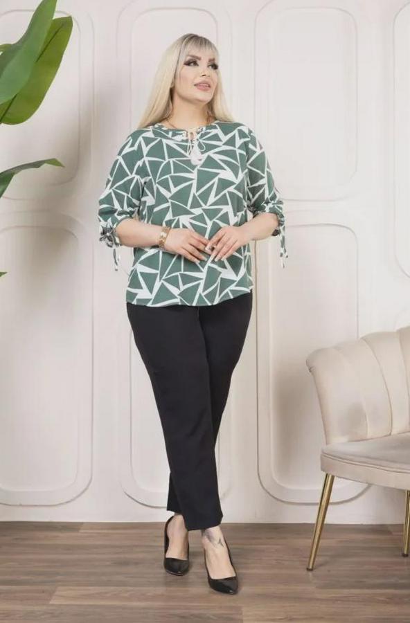 Desenli Püsküllü Viskon Bluz Bebe Yaka Kısa Kollu Big Size Rahat Kesim