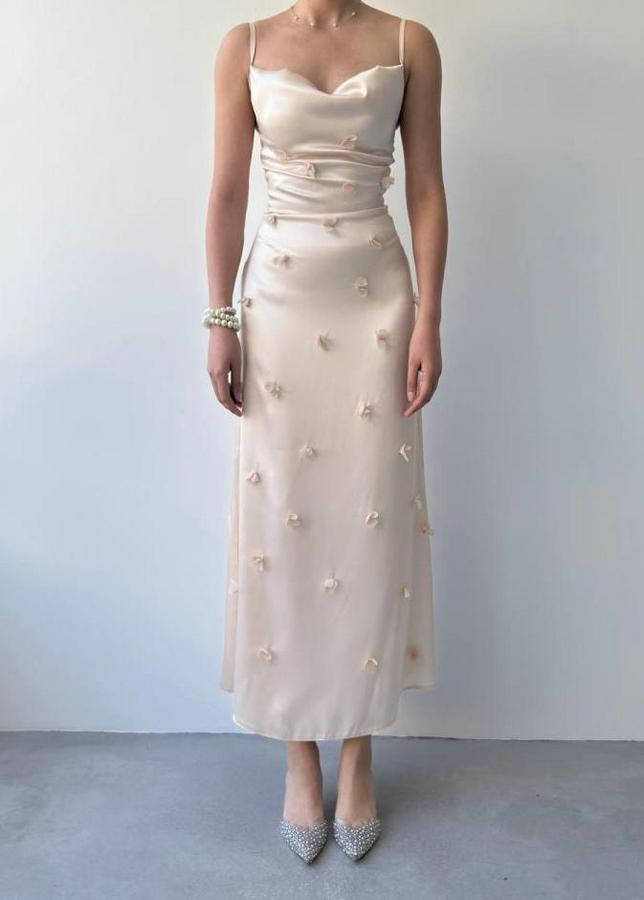 Dora Çiçek Detaylı Elbise