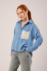 Etnik Cep Detaylı Mavi Gömlek