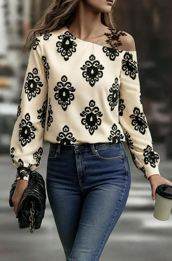 Askılı Uzun Kollu Omuzlardan Açık Desenli Mosskrep Bluz