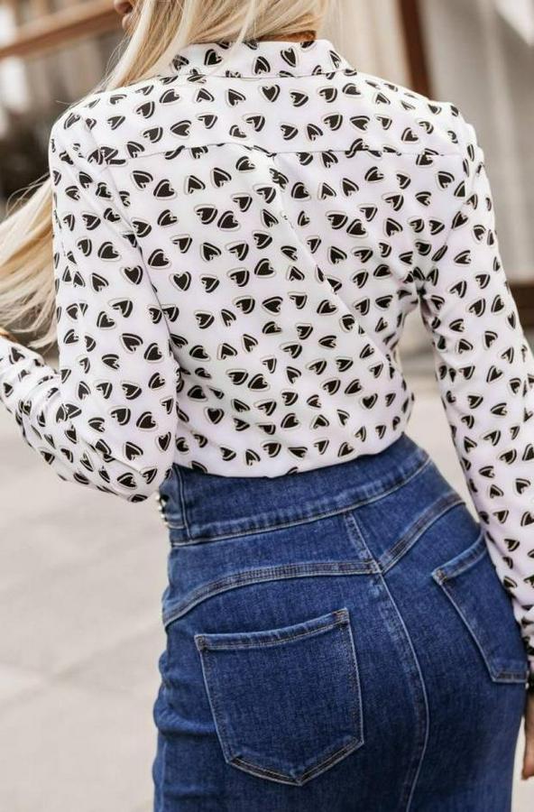 Hakim Yaka Metal Düğmeli Moskrep Kumaş Bluz