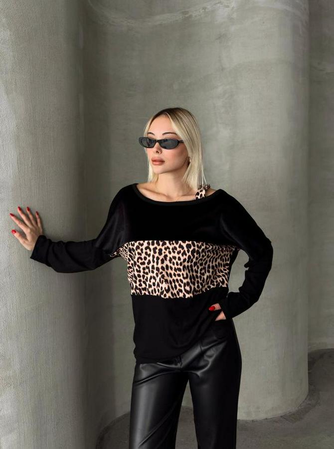 Kadife Kumaş Leopar Desenli Omuz Detay Uzun Kollu Bluz