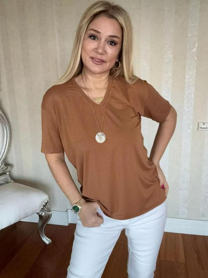 Kısa Kollu V Yaka Bluz