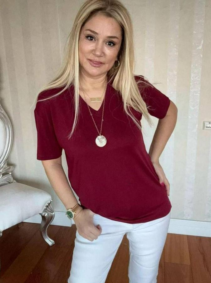 Kısa Kollu V Yaka Bluz