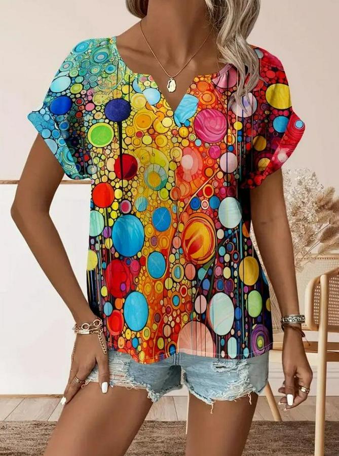 Kısa Kollu V Yakalı Desenli Süprem Bluz