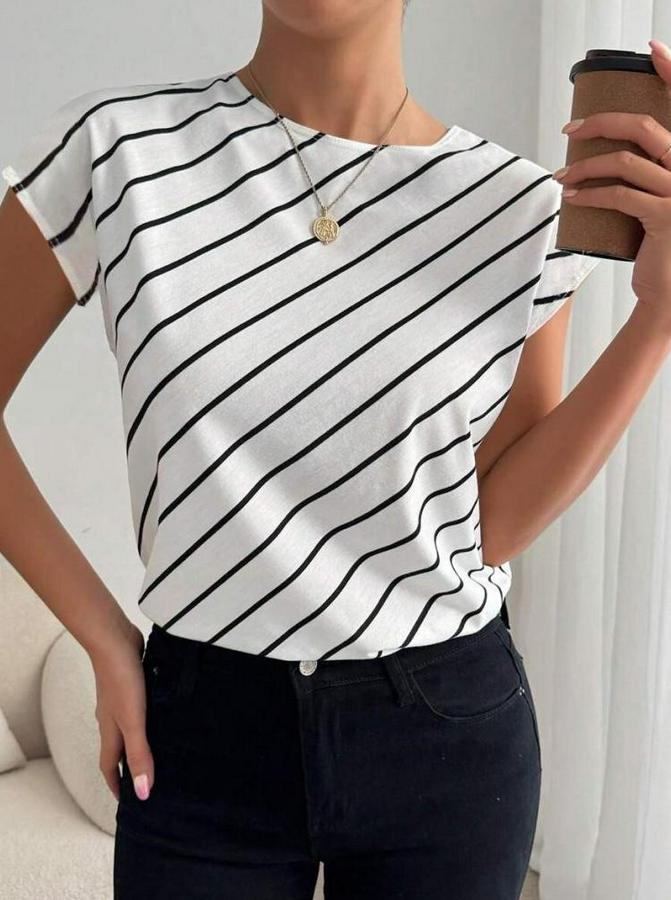 Kısa Yarasa Kollu Bisiklet Yaka Çizgi Desenli Atlas Bluz