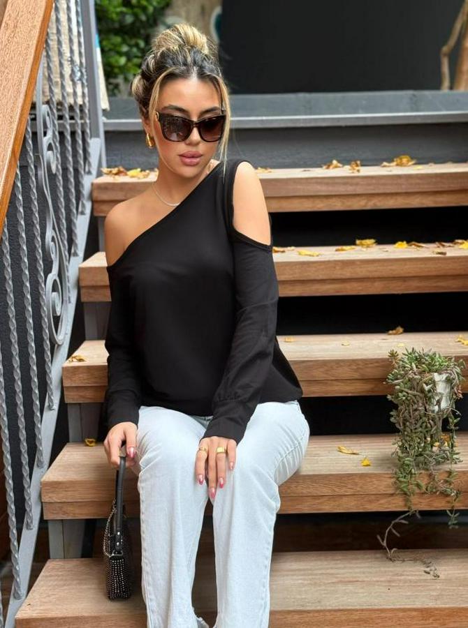 Omuzdan Açık Askılı Viskon Iki Iplik Bluz