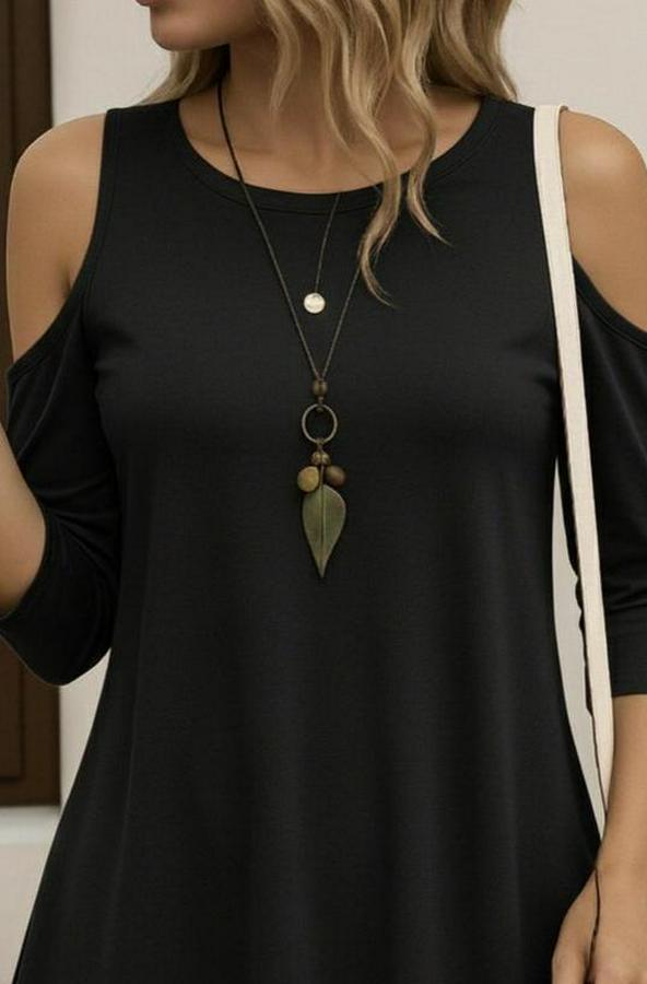 Omuzlardan Açık Sıfır Yaka Asimetrik Kesim Detay Viskon Bluz