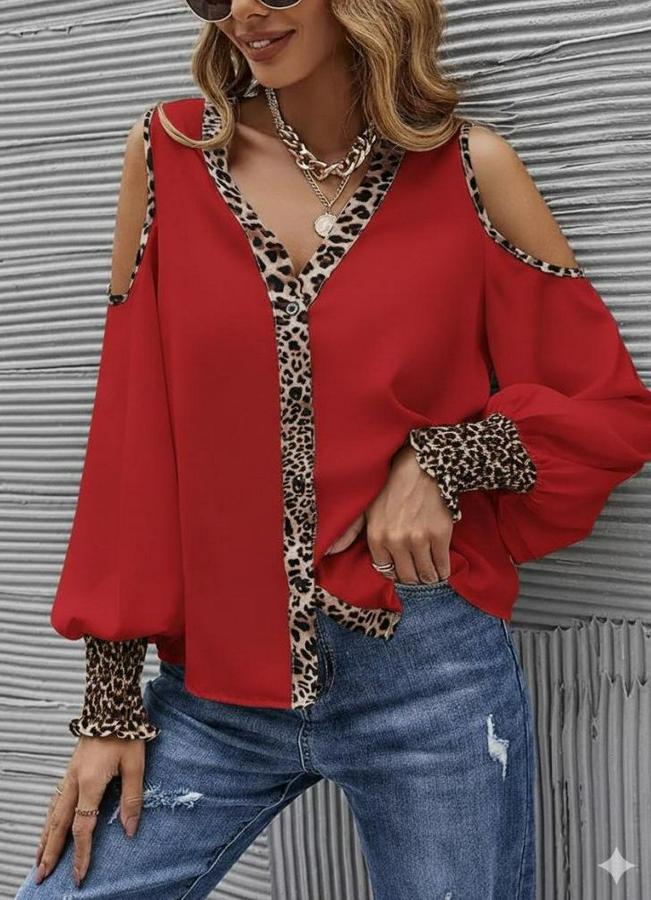 Omuzlardan Açık Yakalı Önden Düğmeli Leopar Detaylı Sandy Bluz