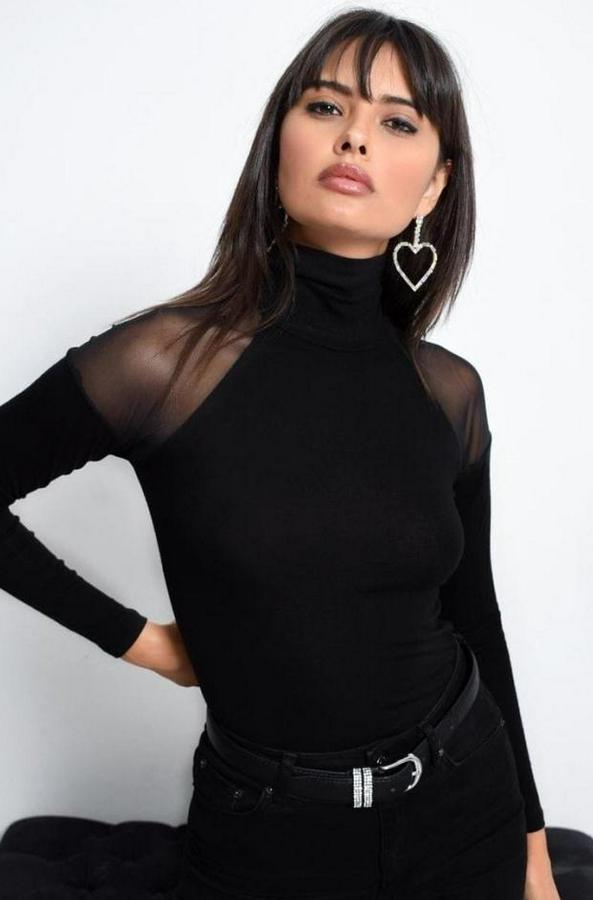 Omuzları Tül Balıkçı Yaka Viskon Kumaş Bluz