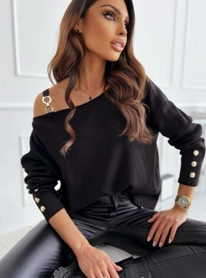 Uzun Kollu Açık Yaka Toka Detay Akrilik Bluz