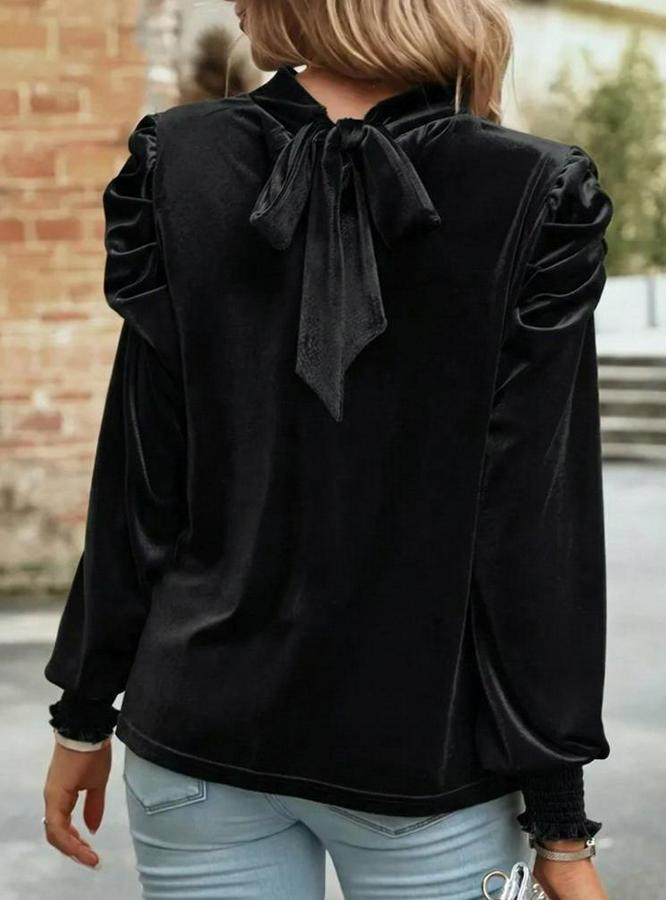 Uzun Kollu Balıkçı Yaka Damla Detaylı Kadife Bluz
