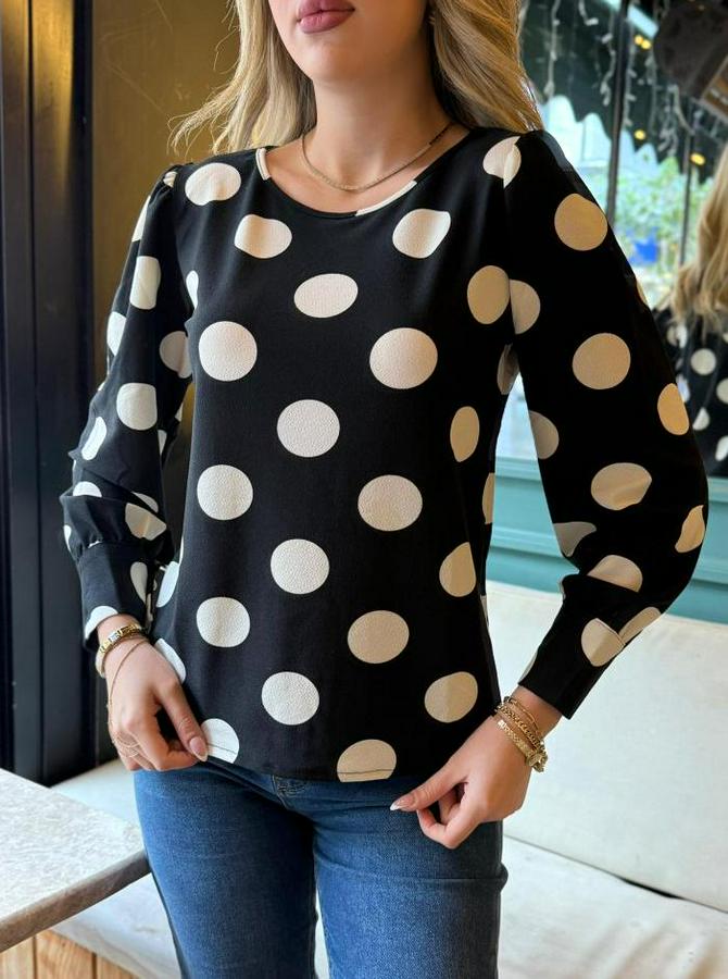 Uzun Kollu Bisiklet Yaka Kollar Geniş Kol Ağzı Manşetli Iki Düğmeli Detay Krep Bluz