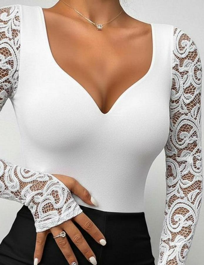 Uzun Kollu Dantelli Dekolte Detaylı Dalgıç Bluz