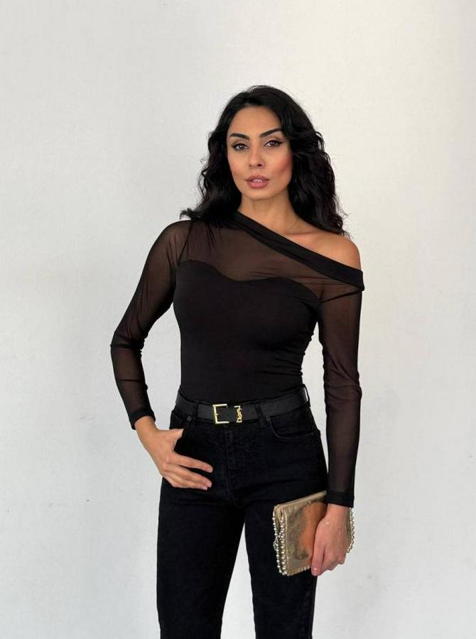 Uzun Kollu Omuz Dekoltesi Ve Transparan Tül Detay Bluz