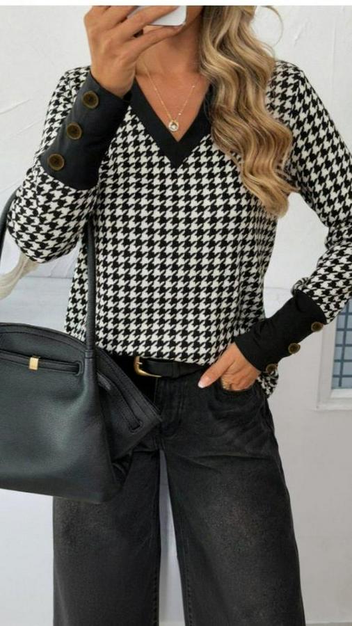 Uzun Kollu V Yakalı Desenli Süprem Bluz