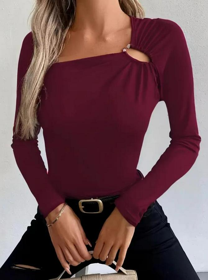 Uzun Kollu Yakadan Halka Detaylı Viskon Bluz