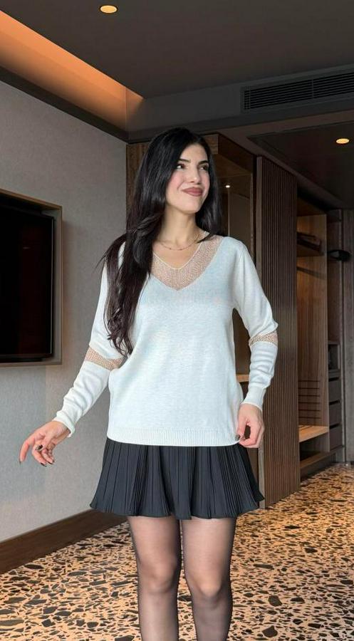 V Yaka Uzun Kollu Gold Işleme Detay Bluz